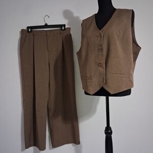 Women's 2 Piece Olive Pants & Vest Set Size 2XL